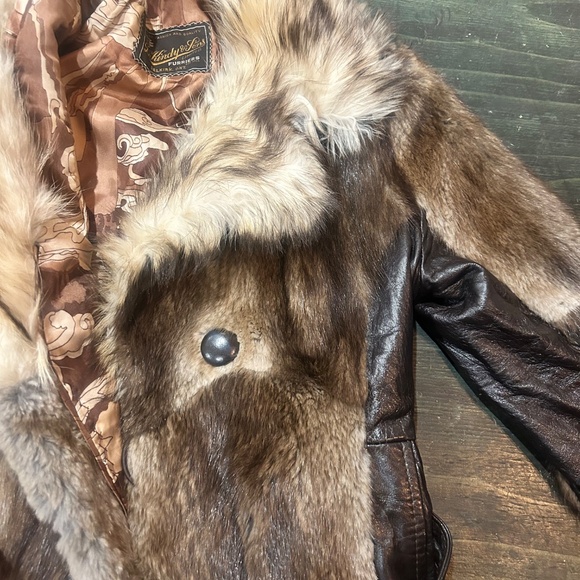 Fabulous Fur coat - Picture 5 of 11